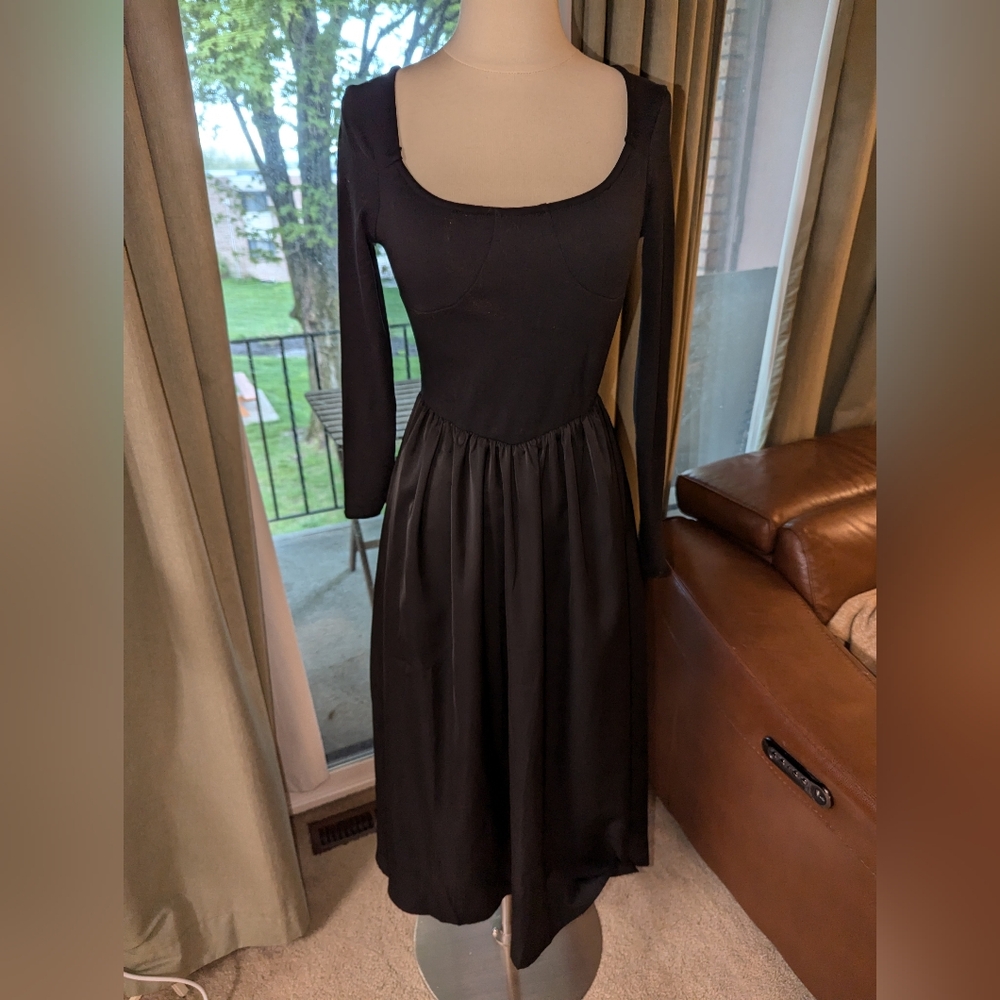 Elegant Black Long-Sleeve Dress